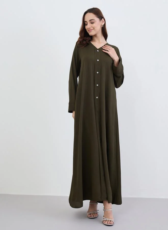 أميرة جلابية بأزرار كريستال بقصة واسعة